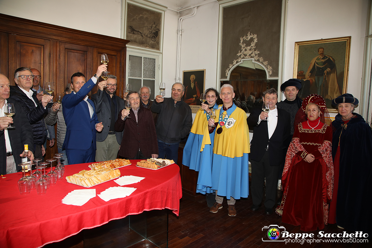 VBS_6898 - Fiera Storica di San Giuseppe 2024 - Alla Corte del Vino Barbera...la Salsiccia di Bra.jpg